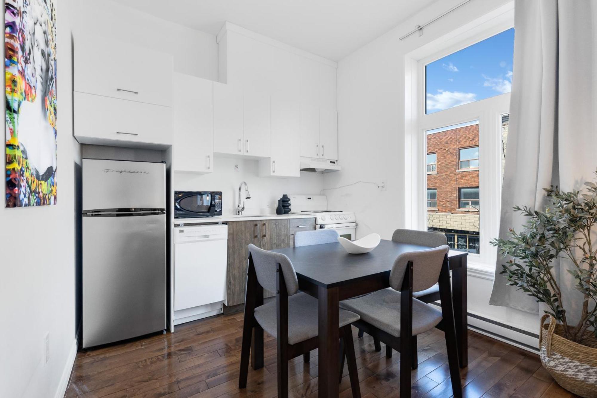 Liv Mtl Mtl Aparthotel มอนทรีอัล ภายนอก รูปภาพ