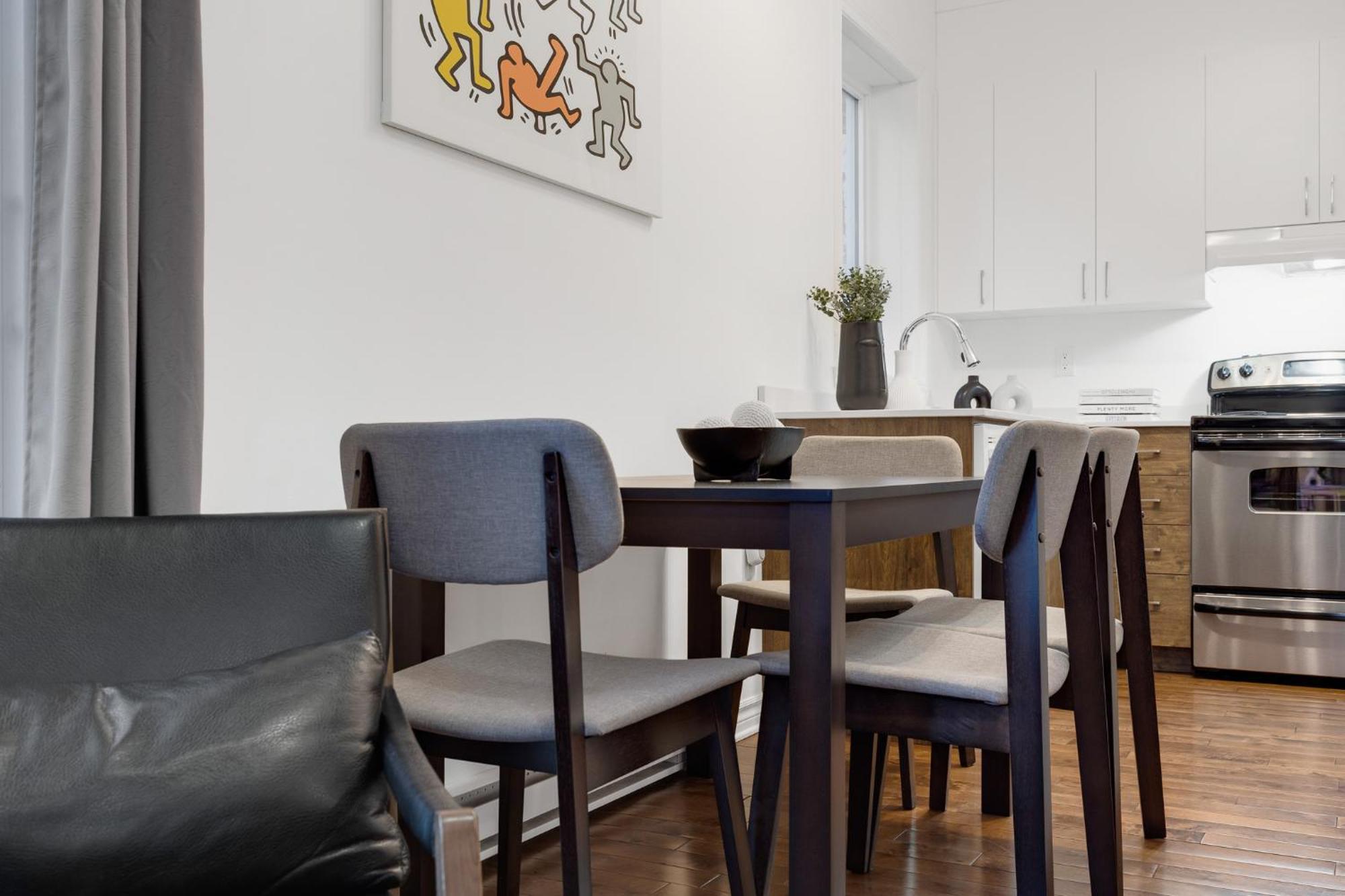 Liv Mtl Mtl Aparthotel มอนทรีอัล ภายนอก รูปภาพ