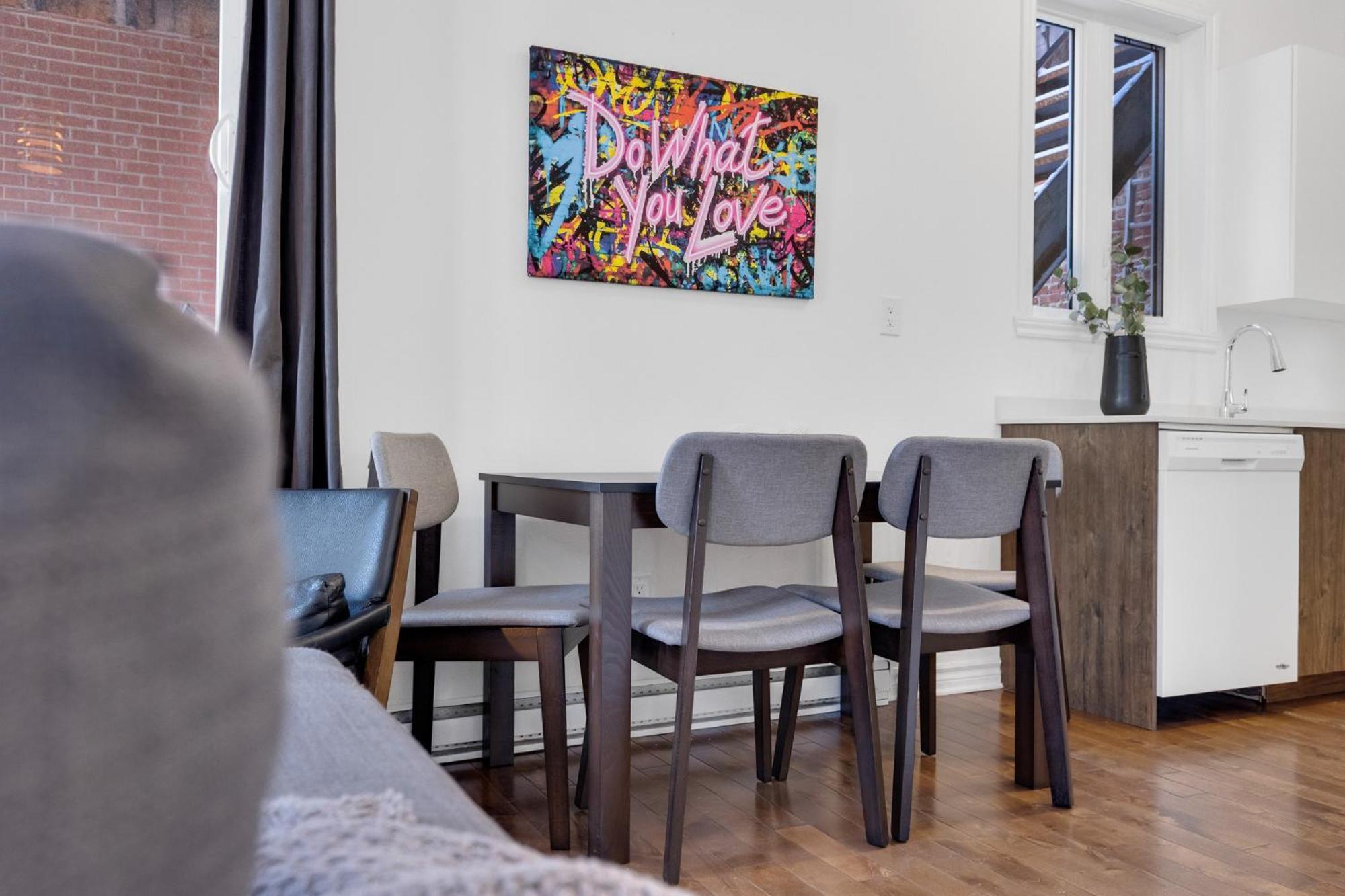 Liv Mtl Mtl Aparthotel มอนทรีอัล ภายนอก รูปภาพ