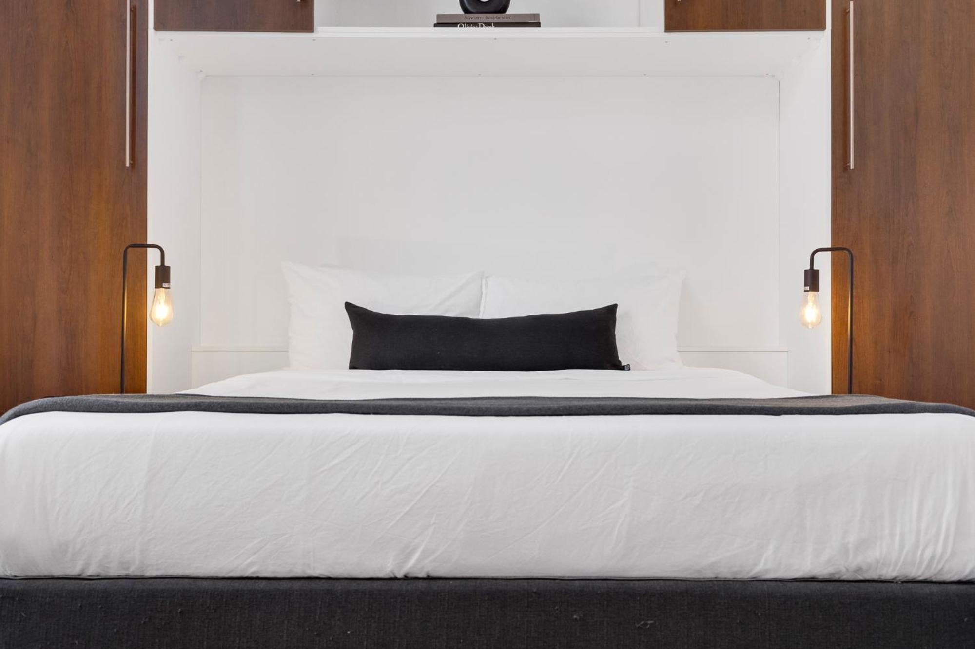Liv Mtl Mtl Aparthotel มอนทรีอัล ภายนอก รูปภาพ